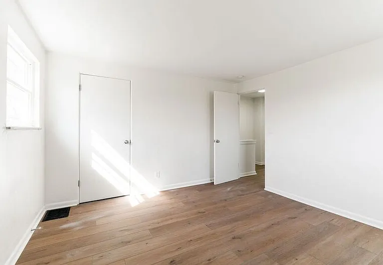 4040 Halsey Pl — Photo 16