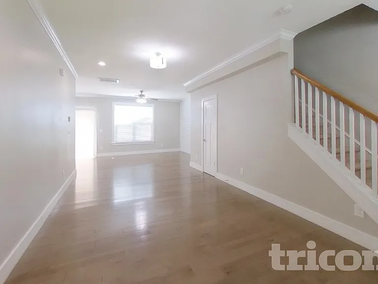 7536 Fire Tree Ln — Photo 13
