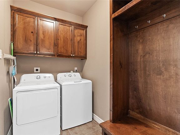 3rd image of 2129 Crystal Bay Dr