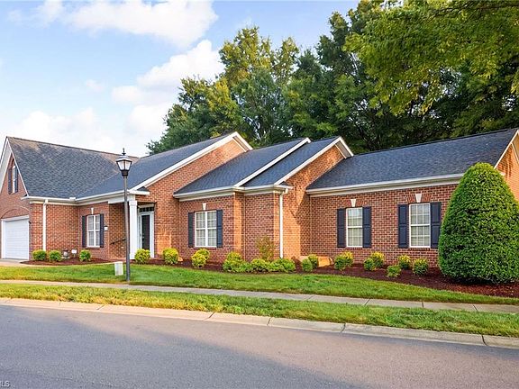 3rd image of 1024 Prestwick Ct