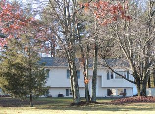 53 Dracut Rd, Hudson, NH 03051