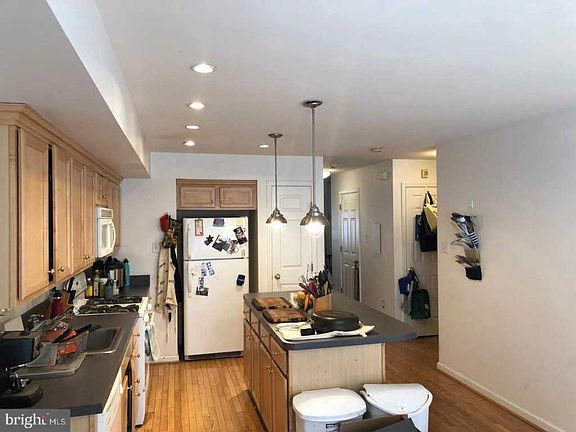 4th image of 1739 South St Unit B