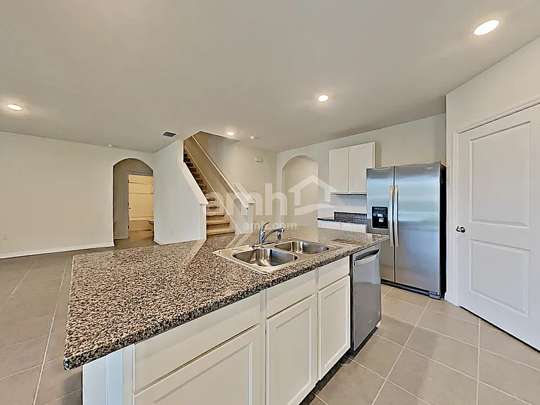 2840 Greenleaf Ter — Photo 5