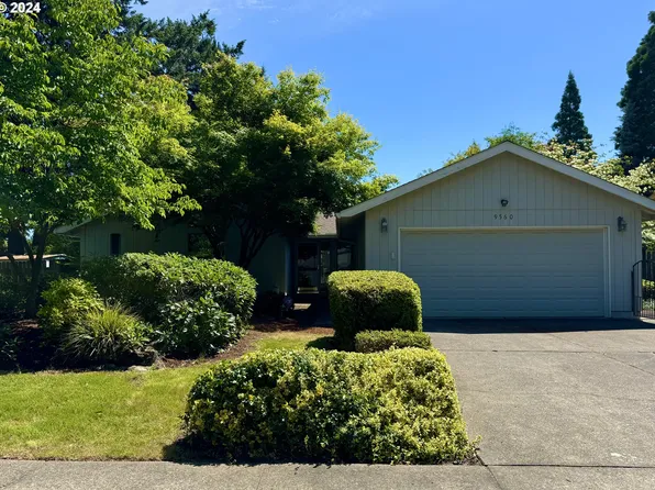 9560 SW Saddle Dr, Beaverton, OR 97008