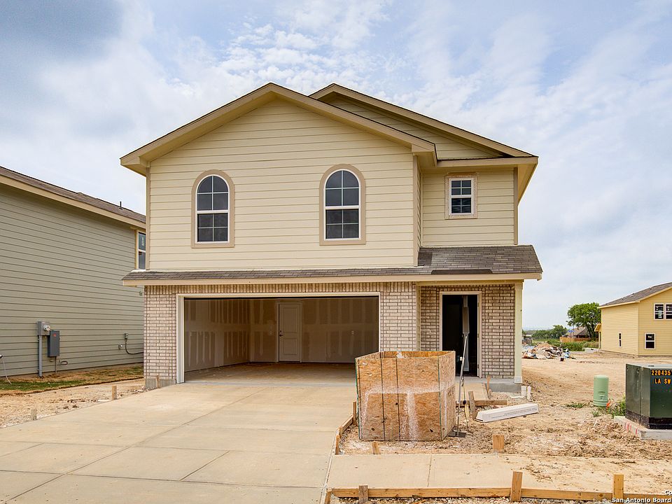 1st image of 2214 Dry Moss Way