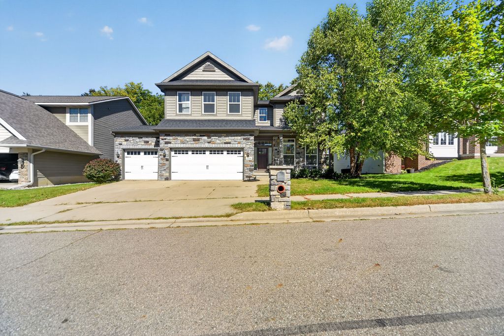 2536 Kevern Way - Property Image