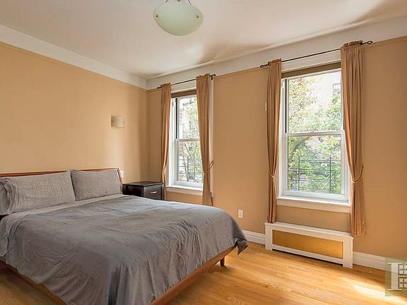 3rd image of 431 W 121st St APT D