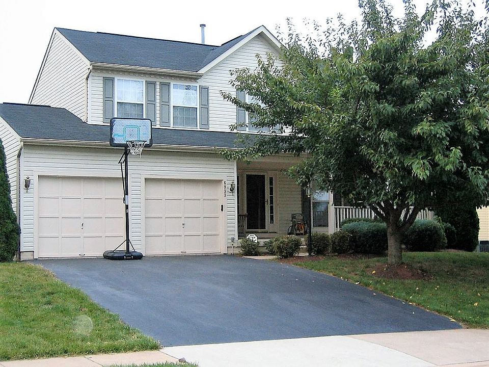 1st image of 6933 Jockey Club Ln