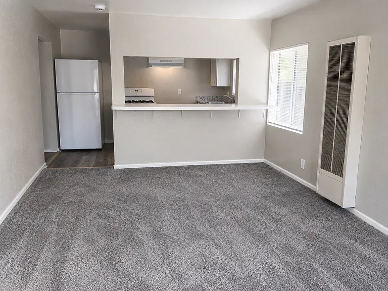 2553 Lexington St #C — Photo 2