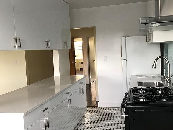 2nd image of 8010 165th St