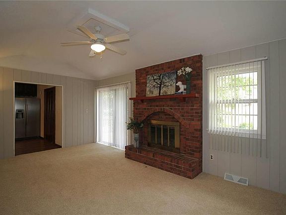 4th image of 16430 E 28th Terrace Ct S