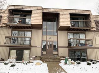 9640 Cove Dr UNIT A26, North Royalton, OH