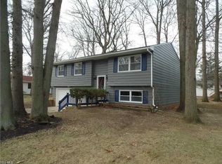 138 Herrmann Dr, Avon Lake, OH 44012