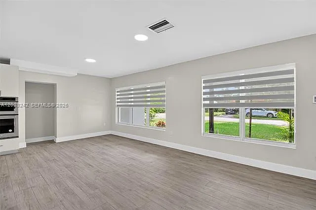 Building Photo - 6090 SW 63rd Ave