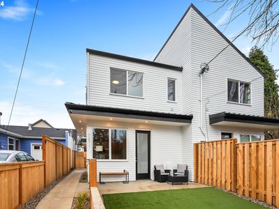 6273 SE Windsor Ct, Portland, OR, 97206