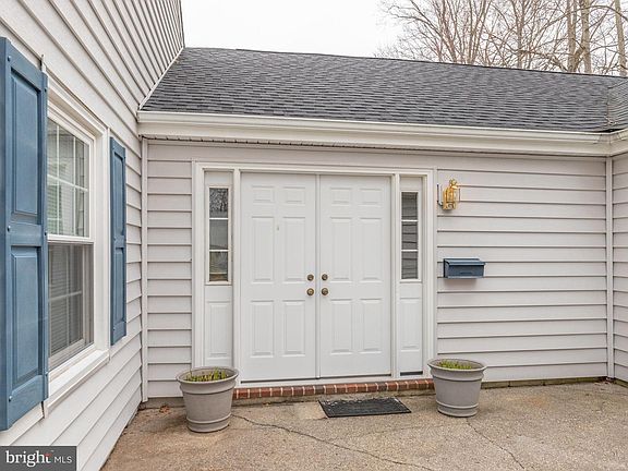 3rd image of 1742 Mayfair Pl