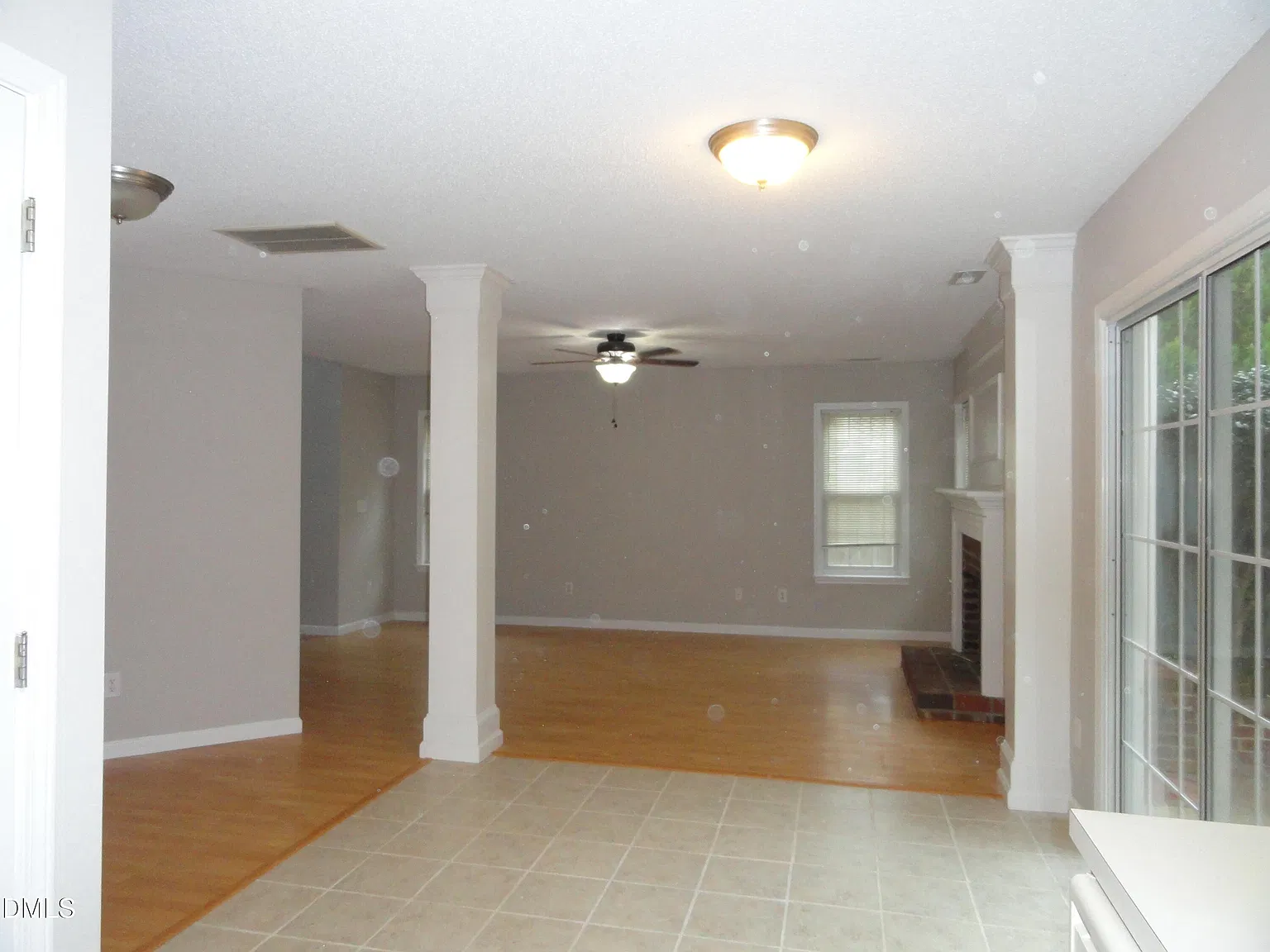 3 bed, 2.5 bath, 1867 sqft, $1,950 — Photo 4