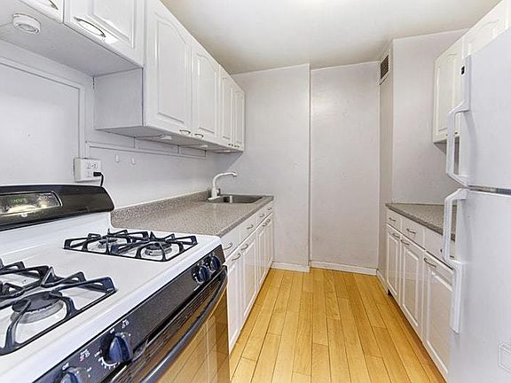 5th image of 382 Central Park W APT 7T