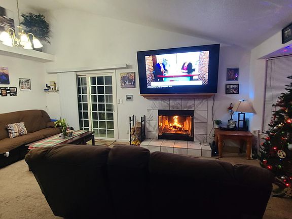 4th image of 580 Bordeaux Pl
