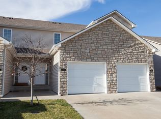 722 Oakbrook Pl, Manhattan, KS 66503