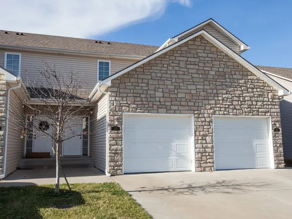 722 Oakbrook Pl, Manhattan, KS 66503