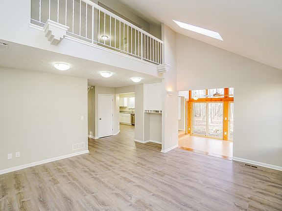 4th image of 8514 Landseer Dr