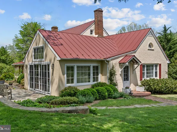 509 Ben Venue Rd, Flint Hill, VA 22627