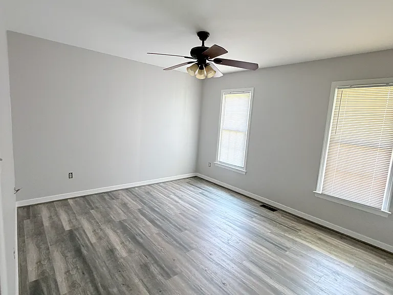 2604 Tracewood Cir — Photo 6