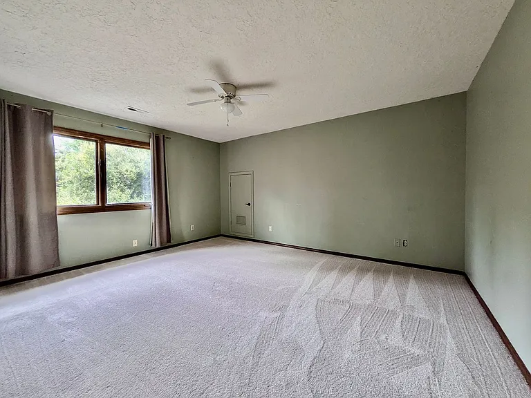 18132 Westview Dr — Photo 43