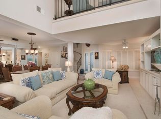 697 Vista Lago Cir N, Palm Desert, CA 92211