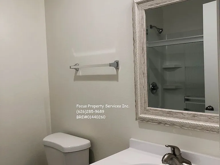 604 W Milford St — Photo 10