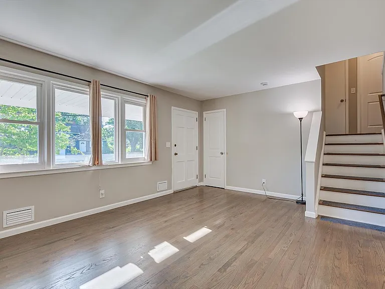 15 Woodmere St #15 — Photo 5