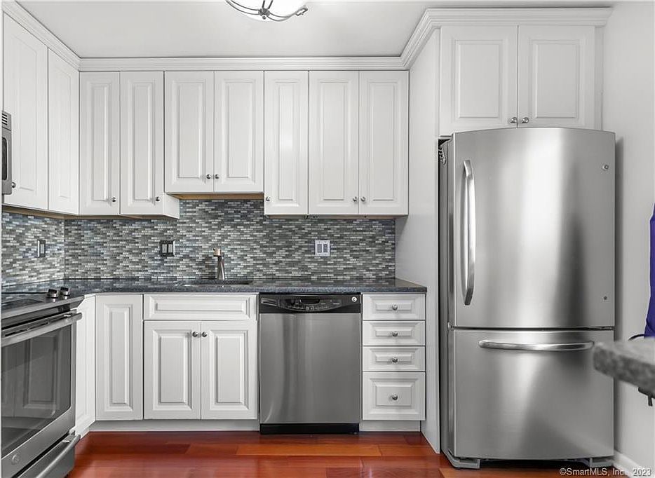 Chesterfield Condominiums 2289 Bedford St Stamford, CT Zillow