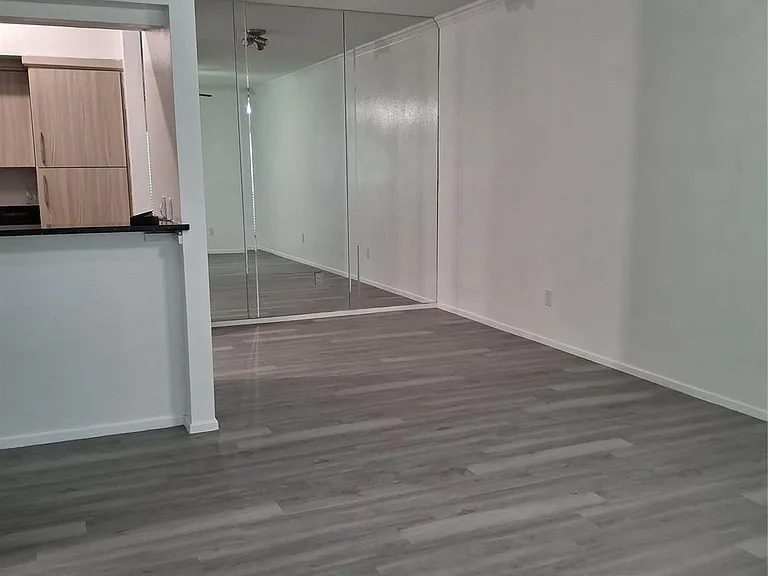 2025 Augusta Dr #205 — Photo 9
