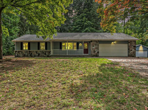 6590 Lincoln St, Allendale, MI 49401