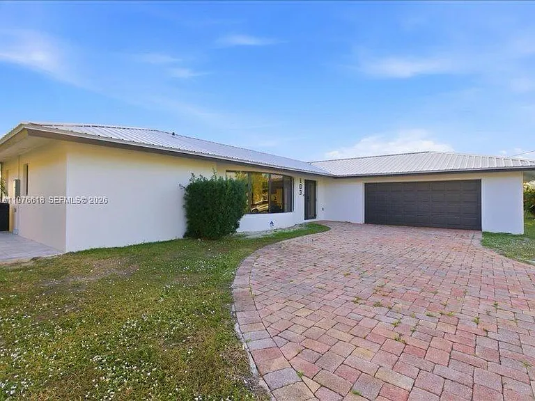 103 Tropicana Dr — Photo 34