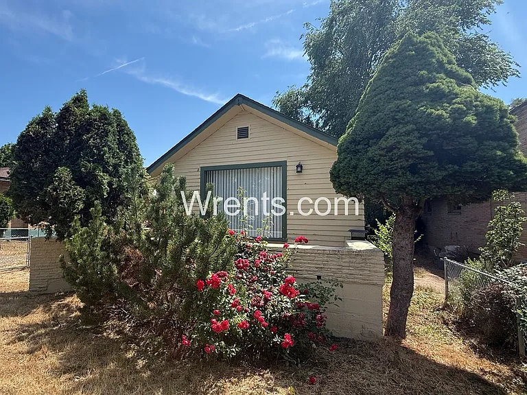 512 E Liberty Ave — Photo 3