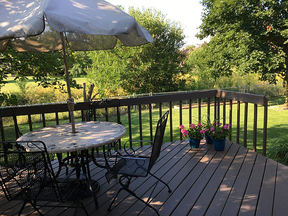 Deck  in the Fall - Privacy!