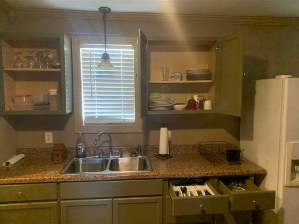 201 Woodland Dr