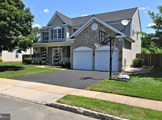 37 Durham Dr, Columbus, NJ 08022