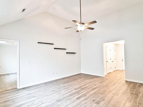 5th image of 107 Curbow Ct