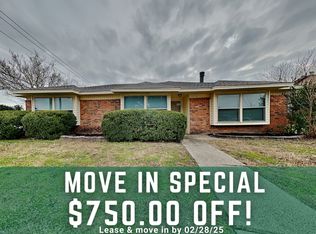 902 Arborside Dr, Mesquite, TX 75150