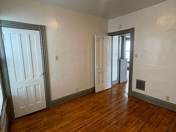 5th image of 30 Kenyon Ct