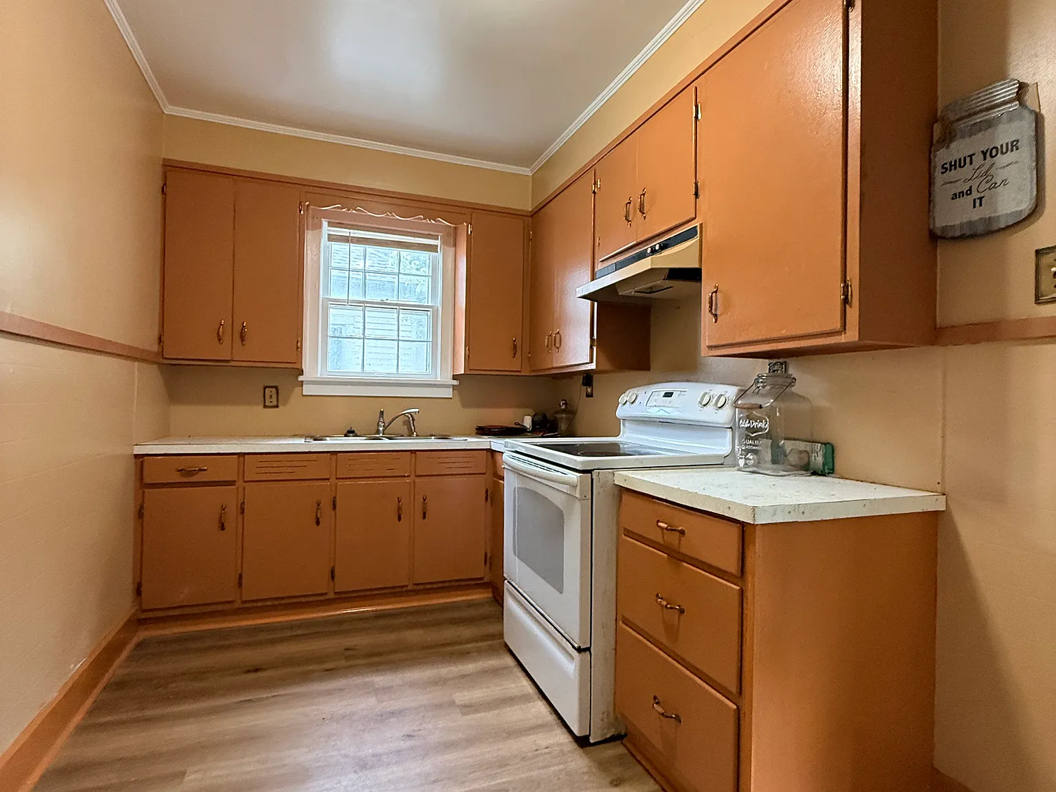 4 bed, 1350 sqft, $1,200 — Photo 4