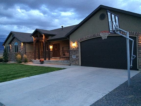 Front yard & has  RV parking