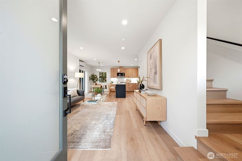 3rd image of 4909 SW Canada Drive