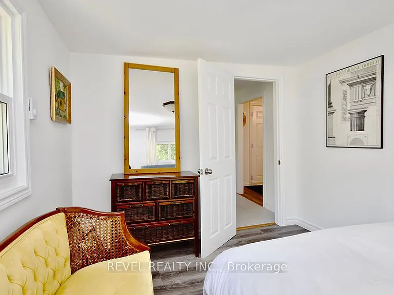 39 Domar Rd — Photo 18