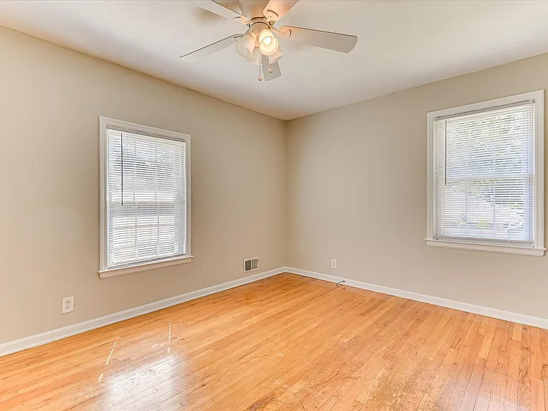 2705 Bolling Rd — Photo 33
