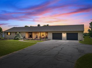 426 Mitchell Rd, Wilmington, OH 45177