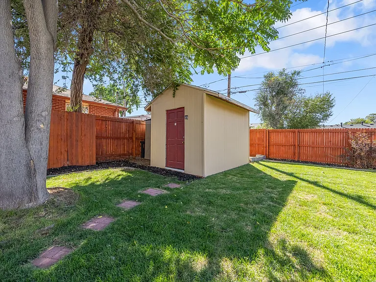 3613 N Harrison St — Photo 12